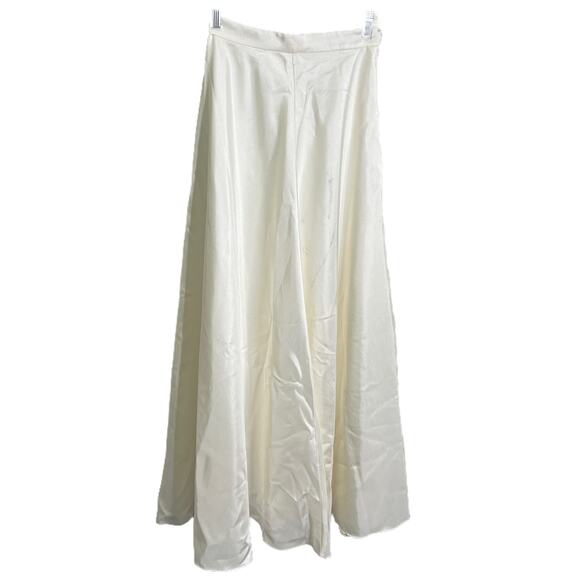 ASOS DESIGN Women's Soft Maxi Lehenga Skirt White Chiffon Linen Pleated 2 NWOT - Picture 1 of 10